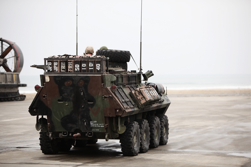 Dawn Blitz 2013 3D LAR &amp; ACU-5 LCAC Operations