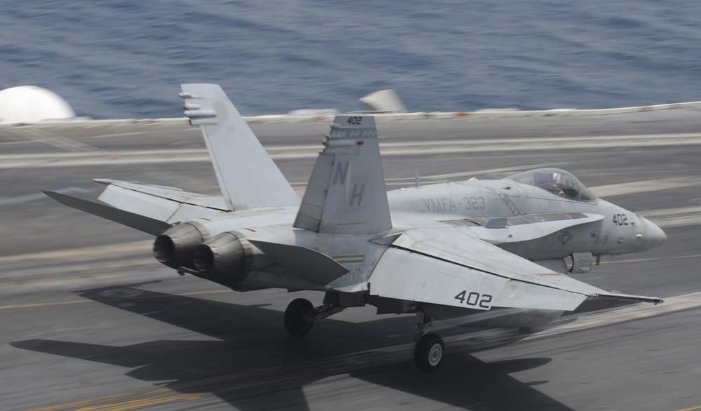 Flight launch from USS Nimitz deck