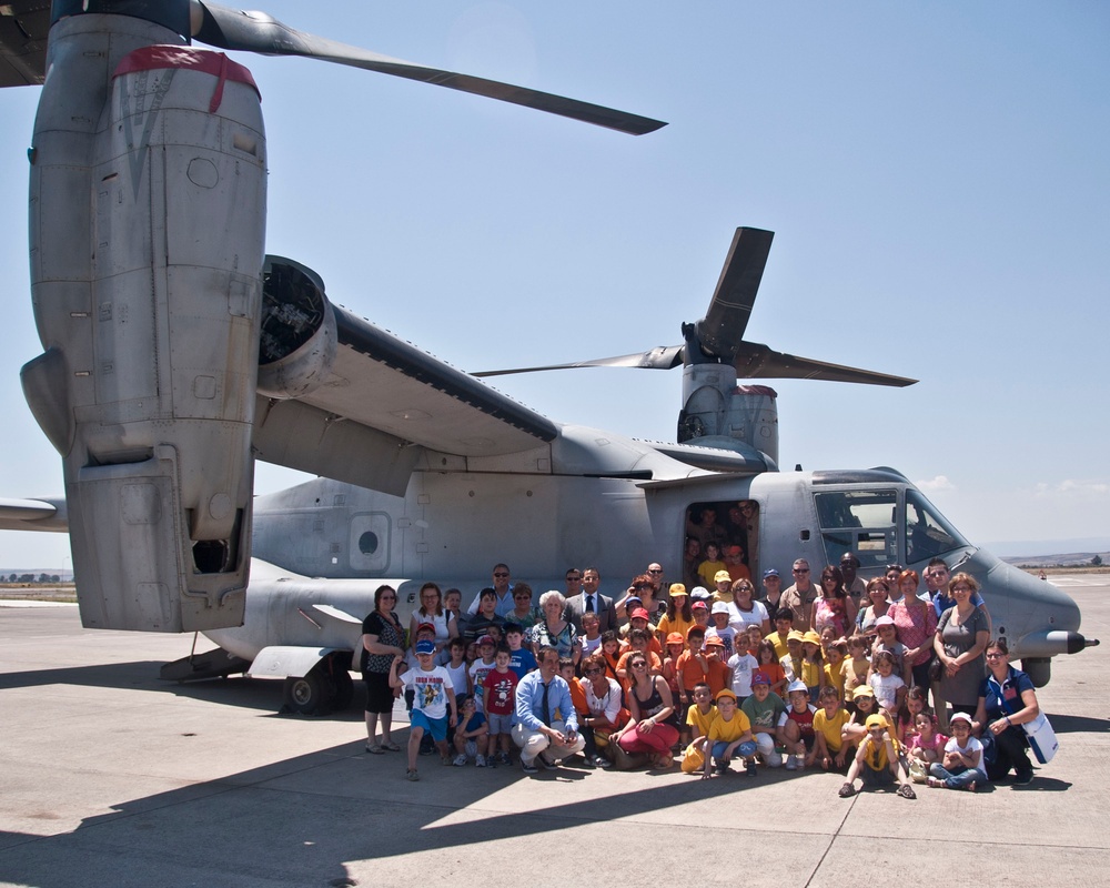 Local students visit NAS Sigonella