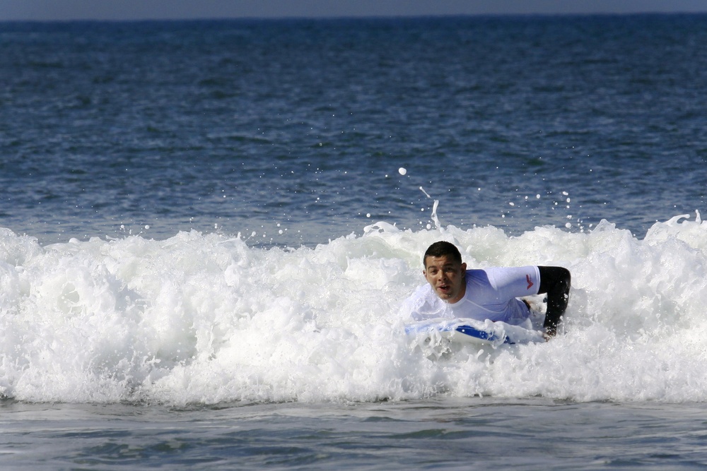 Surfing service members shred San Onofre