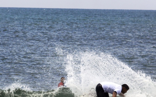 Surfing service members shred San Onofre