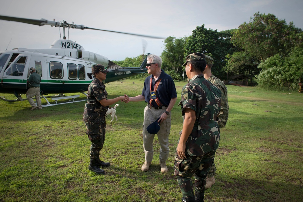 SECNAV visits Philippines