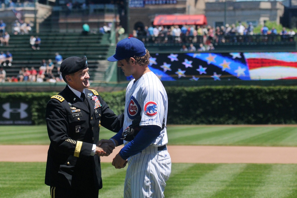 Gen. Allyn meets Chicago Cubs First Baseman Anthony Rizzo