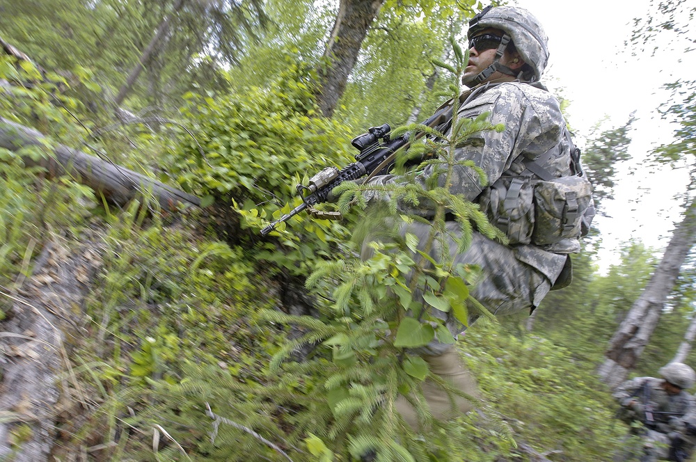 Alaska cavalry unit conducts dismounted live-fire exercise