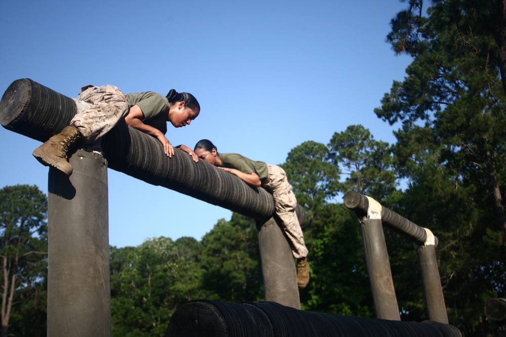 Photo Gallery: Marine Corps recruits get confidence boost on Parris Island