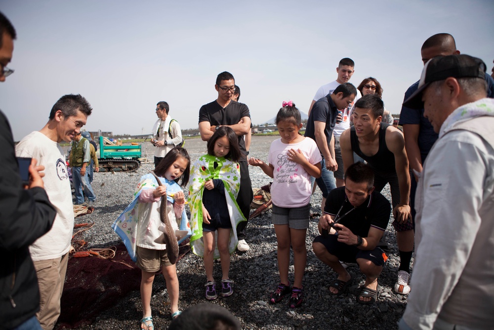 Marines ‘dragnet’ during annual fishing festival