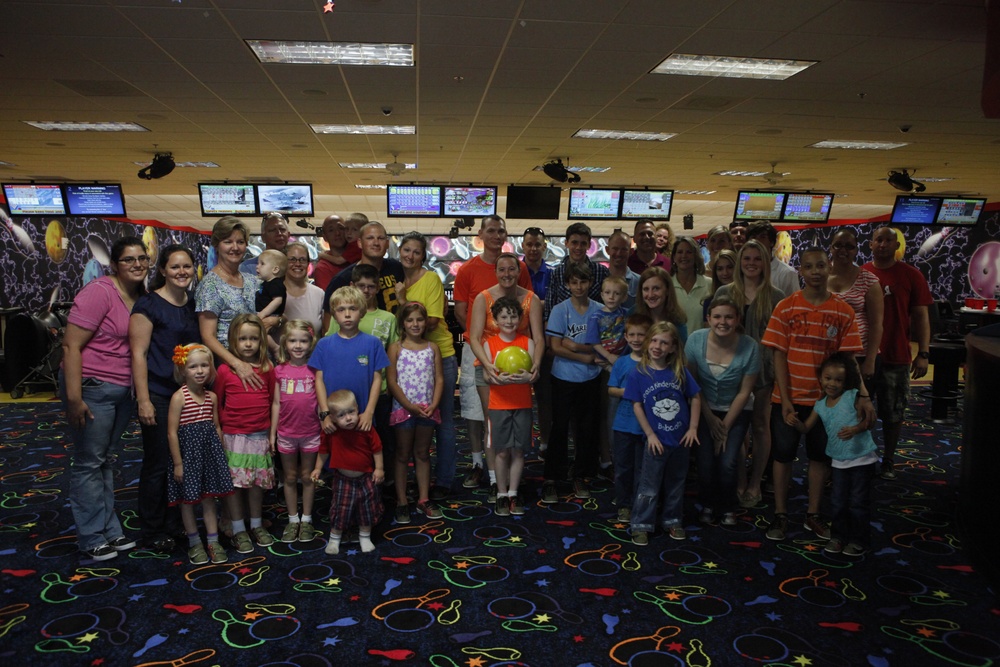 MALS-31 hosts family day at bowling center