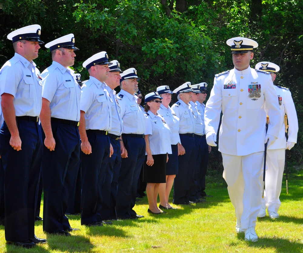 Eatons Neck Coast Guard Station holds change of command ceremony