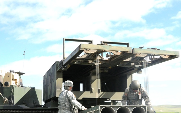 147th Field Artillery conducts live-fire operation in Wyo.