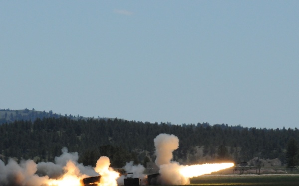 147th Field Artillery conducts live-fire operation in Wyo.