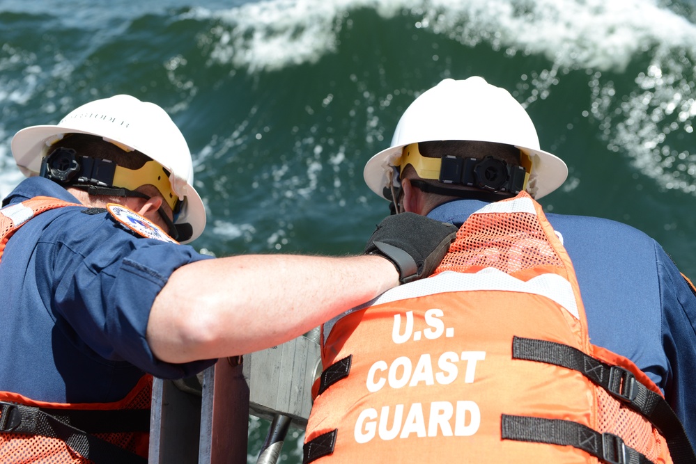 US Coast Guard, Canadian Coast Guard oil spill recovery training at CANUSLANT