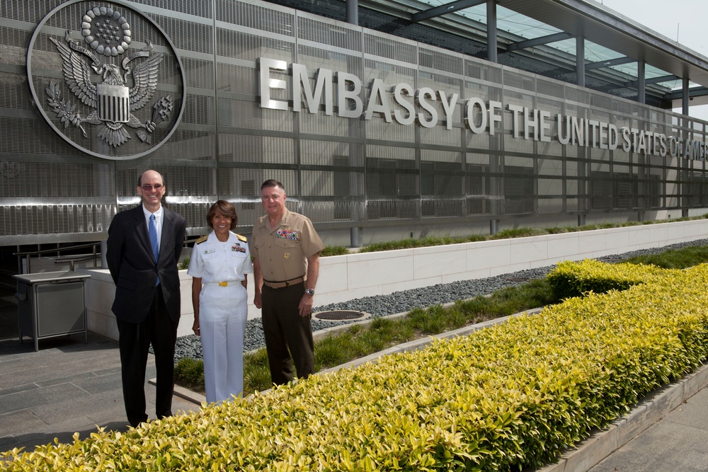 Bruneians welcome senior US military officials