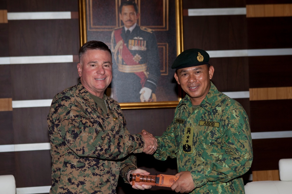 Bruneians welcome senior US military officials