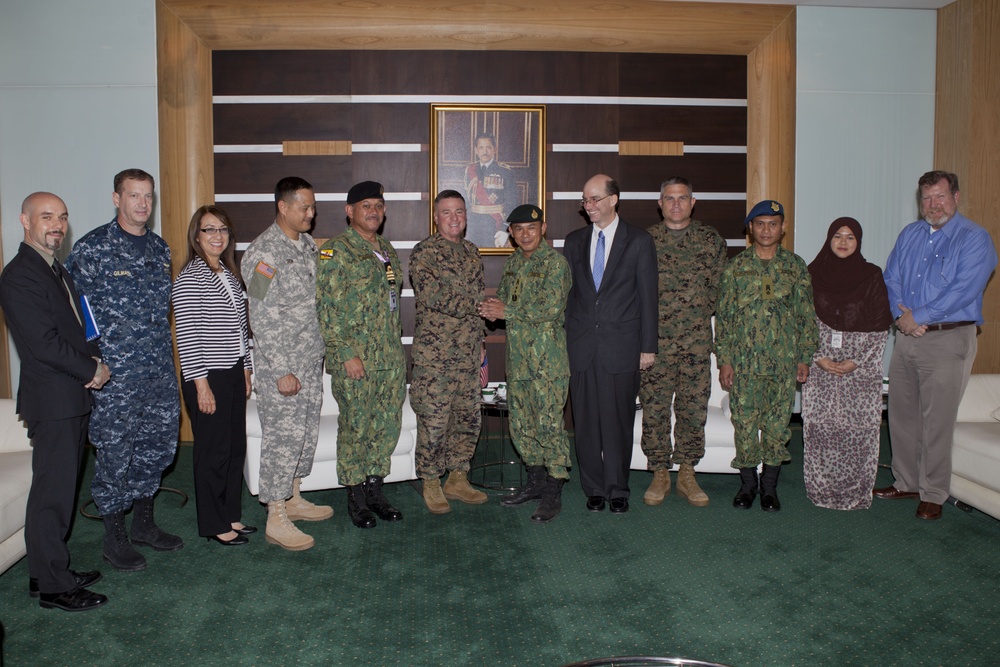 Bruneians welcome senior US military officials