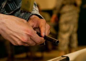 2013 Army Reserve Best Warrior Competition - Norment assembles M9