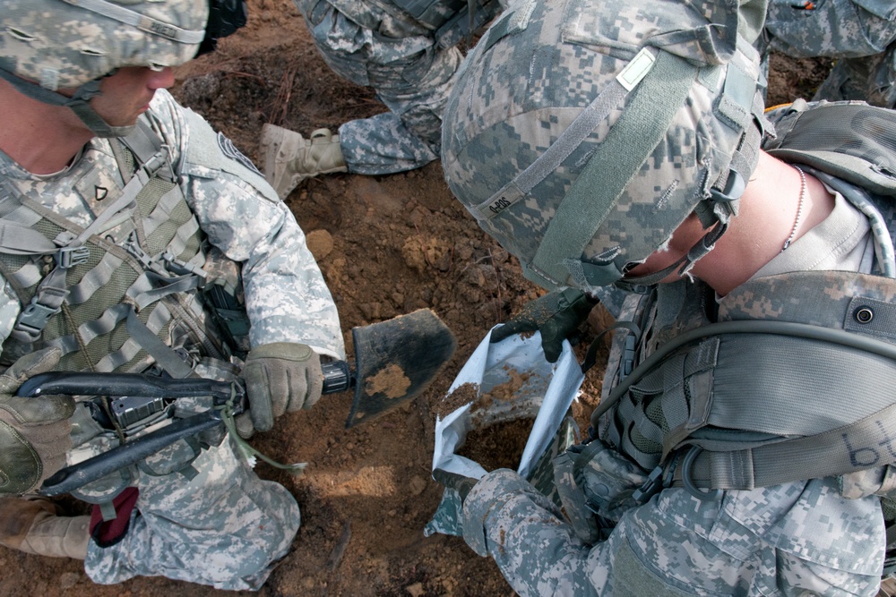 Paratroopers participate in Soldier 2020 study