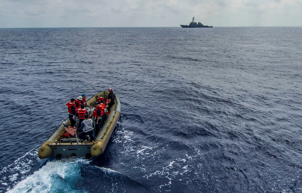 Rigid-hull inflatable boat