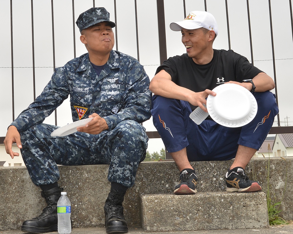 NAF Misawa sailors host tour for Japan soldiers