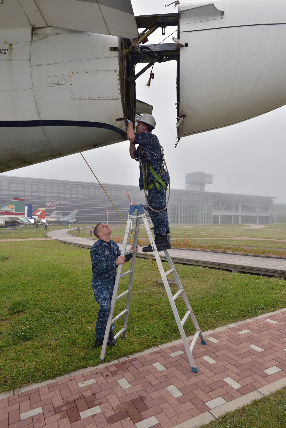 AIMD Misawa sailors help renovate retired P-3 Orion aircraft