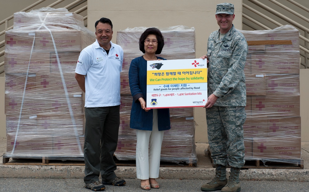 Kunsan supports Red Cross