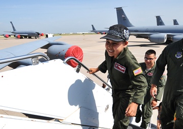 384th ARS continues Pilot for a Day, enriches young lives