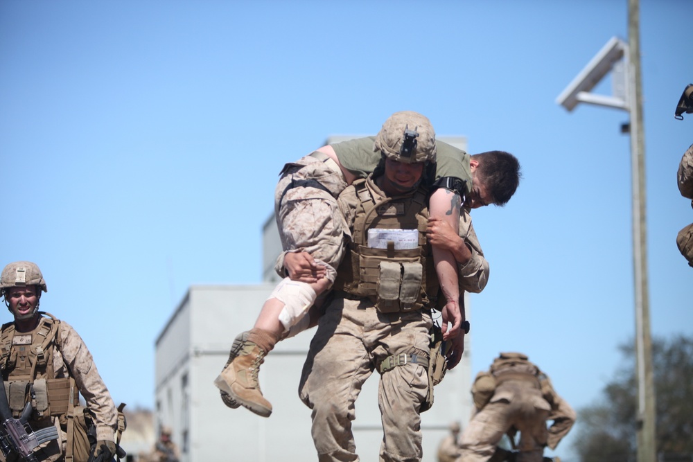 1st Medical Bn., 2/5 conduct mass casualty exercise during Dawn Blitz