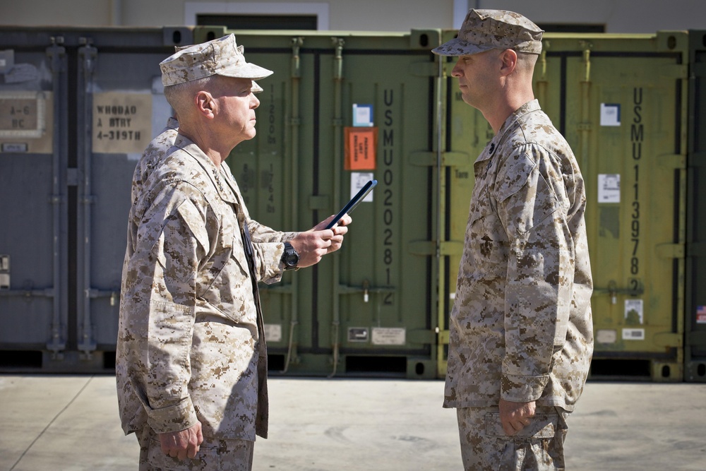 Senior Sailor promoted to master chief by Gen. Amos