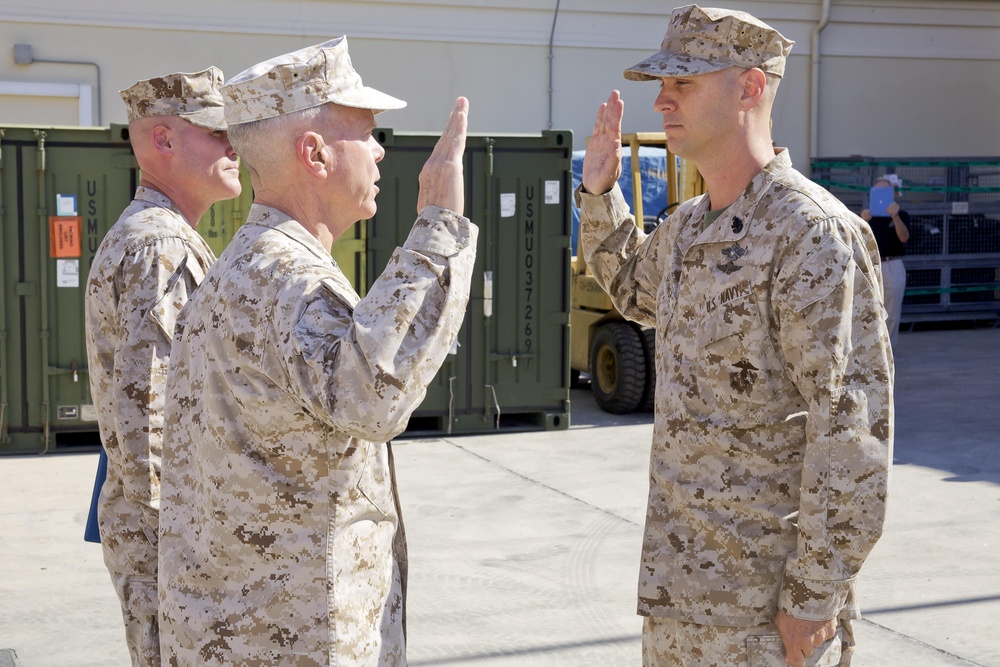 Senior Sailor promoted to master chief by Gen. Amos