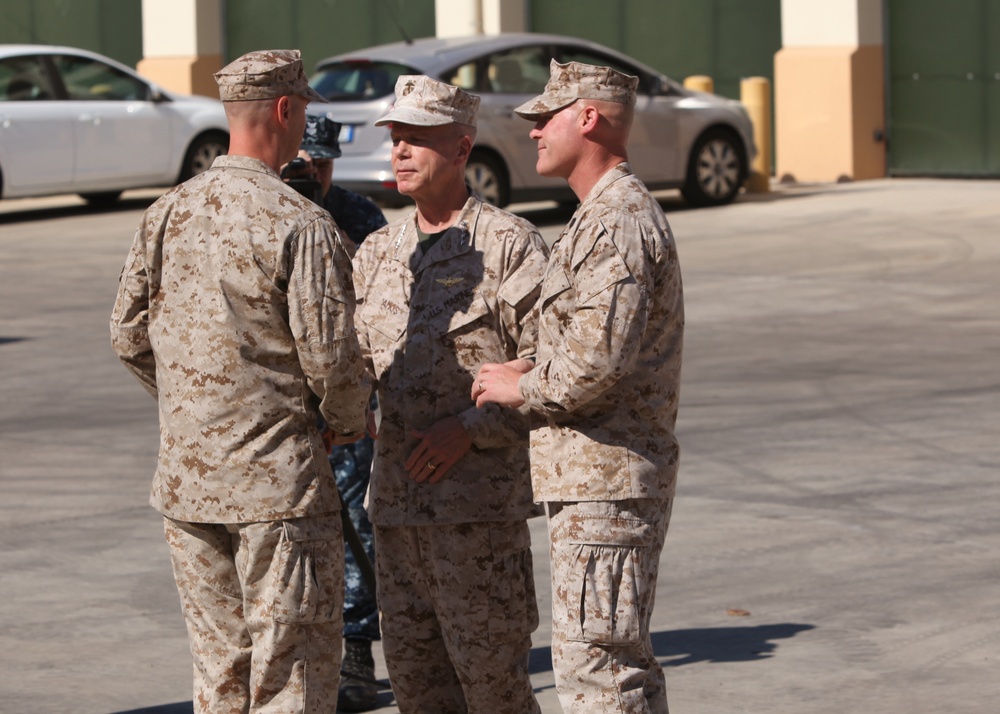 Senior Sailor promoted to master chief by Gen. Amos