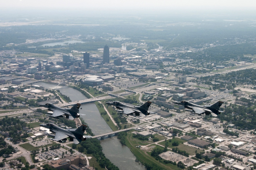 132nd F-16s take flight over Iowa