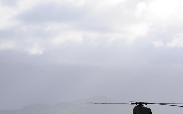 25th CAB trains with Navy divers