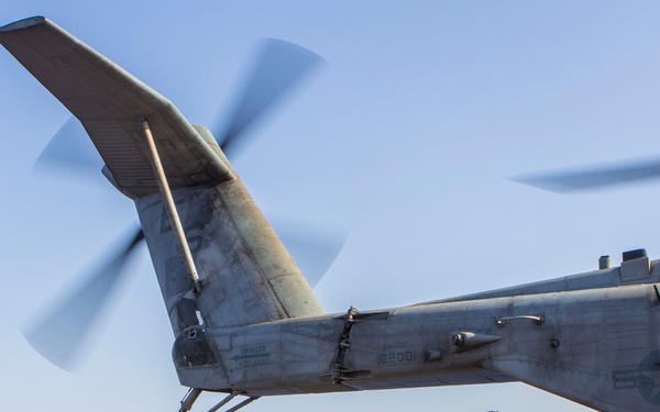 BLT 3/2 Fast Ropes aboard USS Kearsarge (LHD 3)