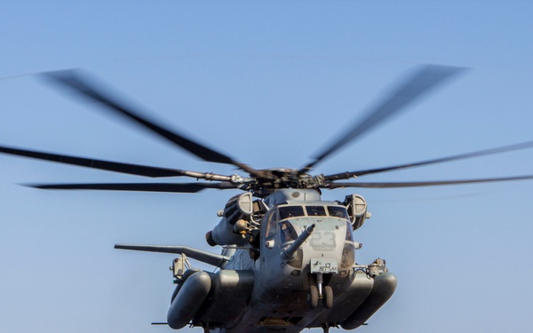 BLT 3/2 Fast Ropes aboard USS Kearsarge (LHD 3)
