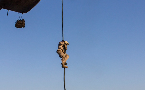 BLT 3/2 Fast Ropes aboard USS Kearsarge (LHD 3)