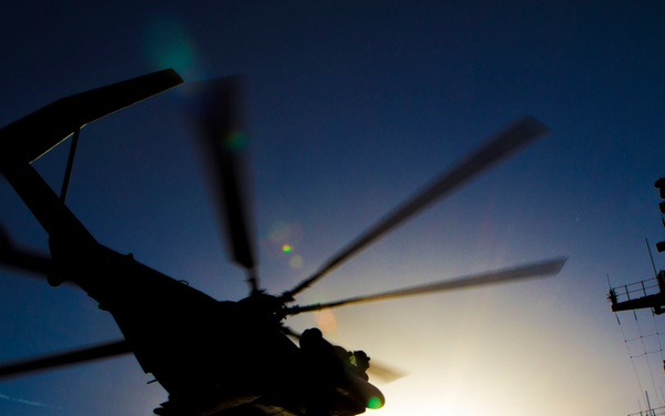 BLT 3/2 Fast Ropes aboard USS Kearsarge (LHD 3)
