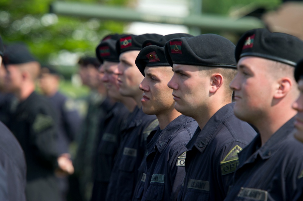 1-4 Change of Command
