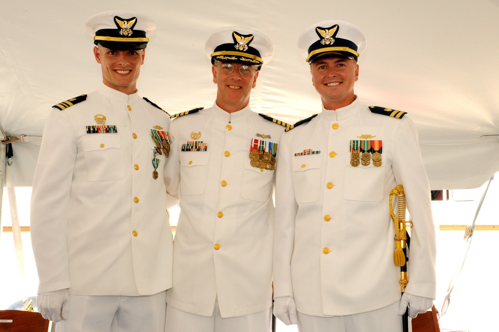 Award presentation at change of command