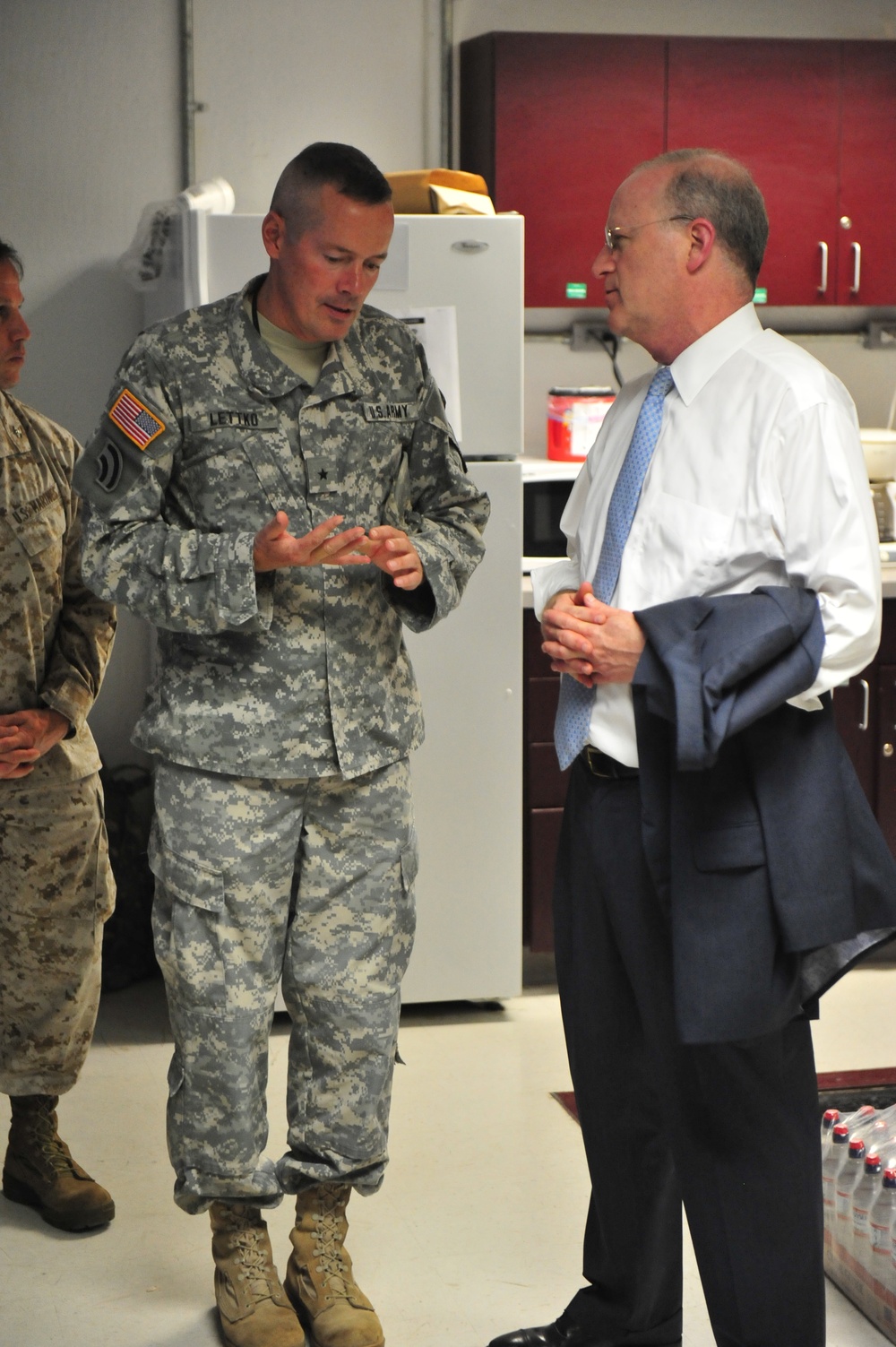 Special Envoy Clifford Sloan visits Guantanamo