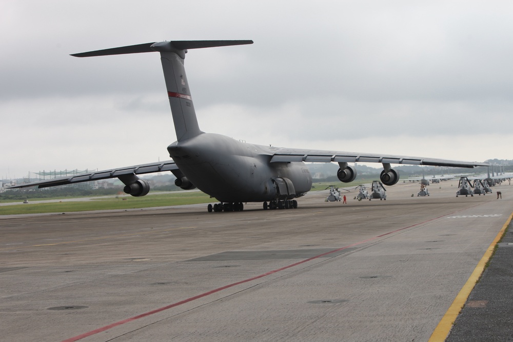 C-5 Galaxy Landing