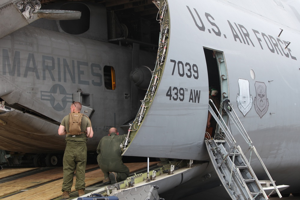 C-5 Galaxy Landing