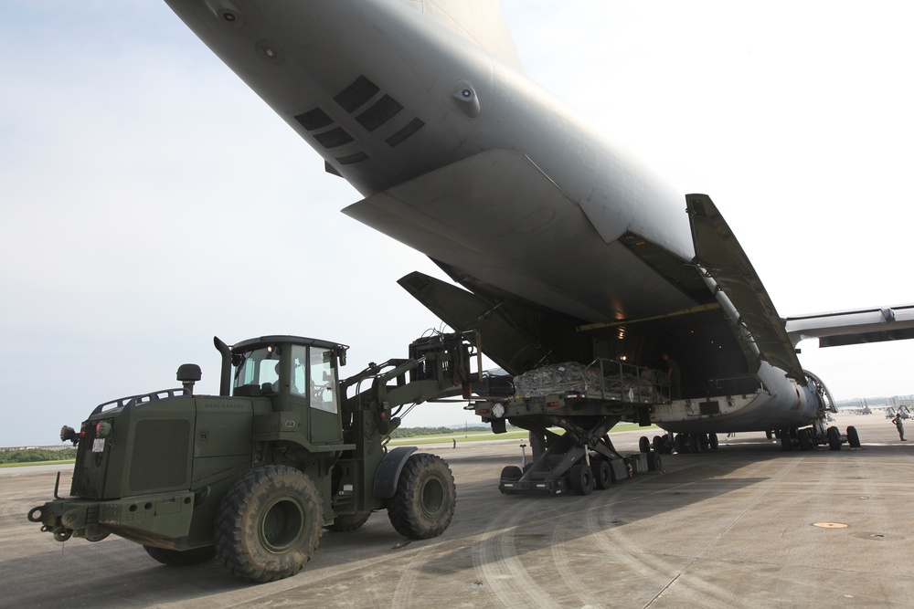 C-5 Galaxy Landing