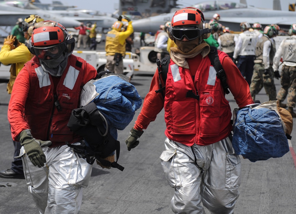 USS Nimitz flight deck action