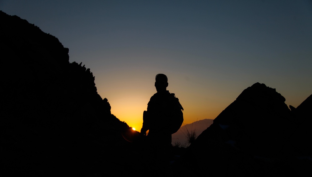 Climbing Ghar Mountain in Kabul province