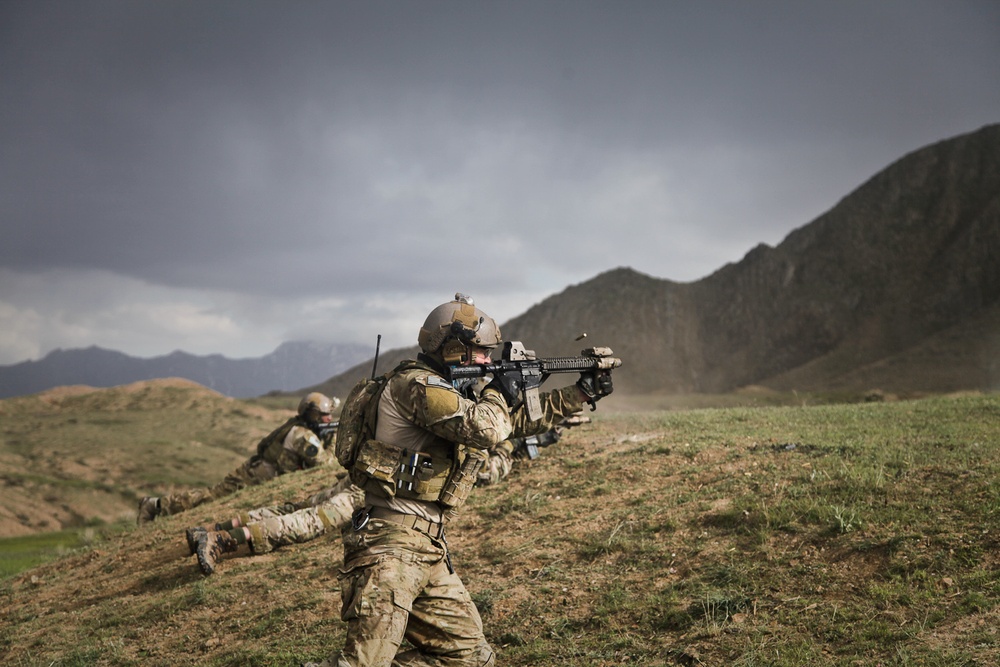 Squad live-fire tactics