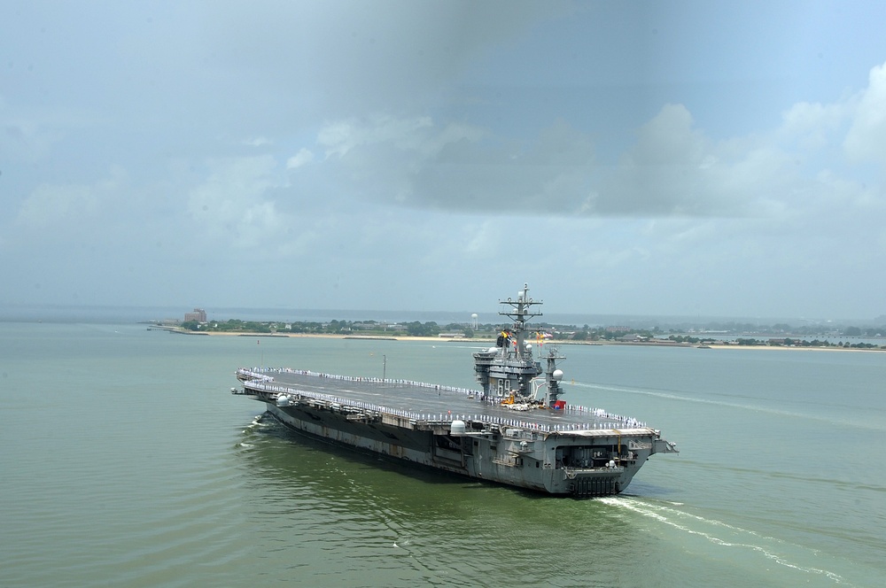 USS Dwight D. Eisenhower arrives at Naval Station Norfolk