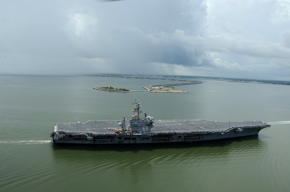 USS Dwight D. Eisenhower arrives at Naval Station Norfolk