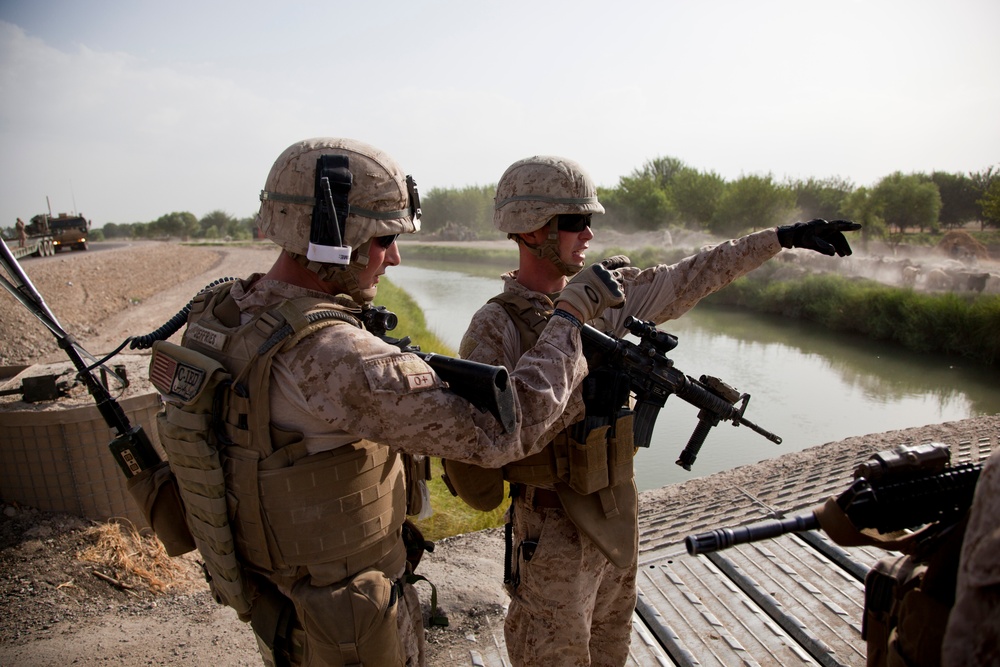 CLR-2 Removes a Bridge in Lashkar Gah