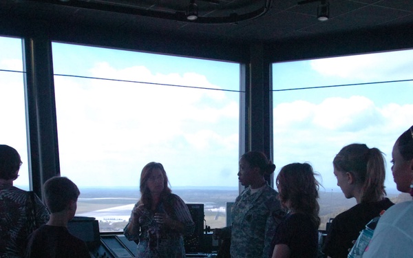 Long Knife families go behind the scenes at Army airfield