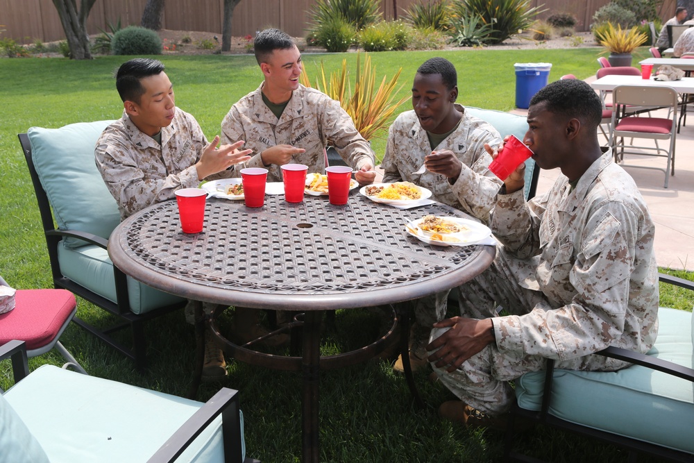 3rd MAW commanding general invites Marines over for lunch