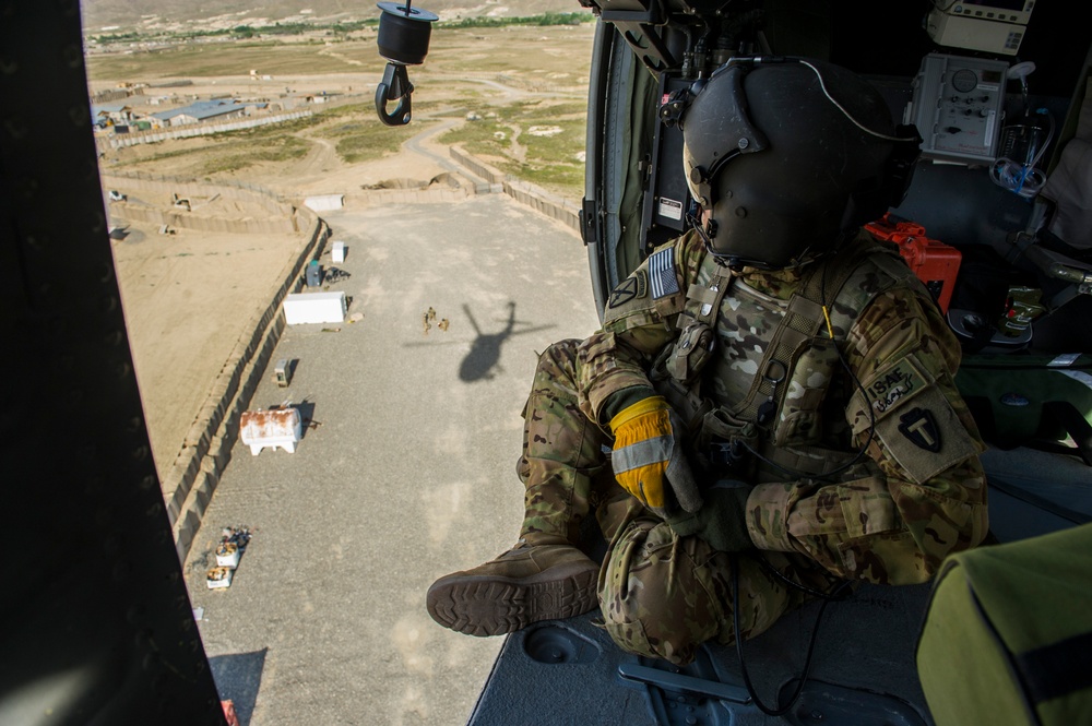 From ER to Black Hawk helicopter, Air Force nurse 'returns' to Army